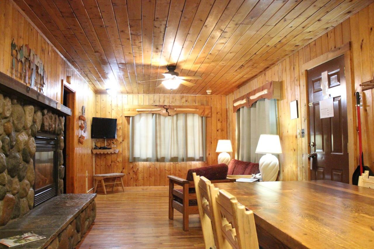 Copper King Lodge เรดริเวอร์ ภายนอก รูปภาพ